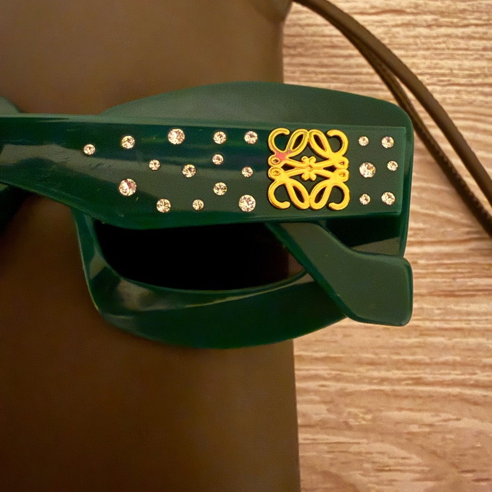 Loewe sunglasses NWOT - Picture 4 of 9